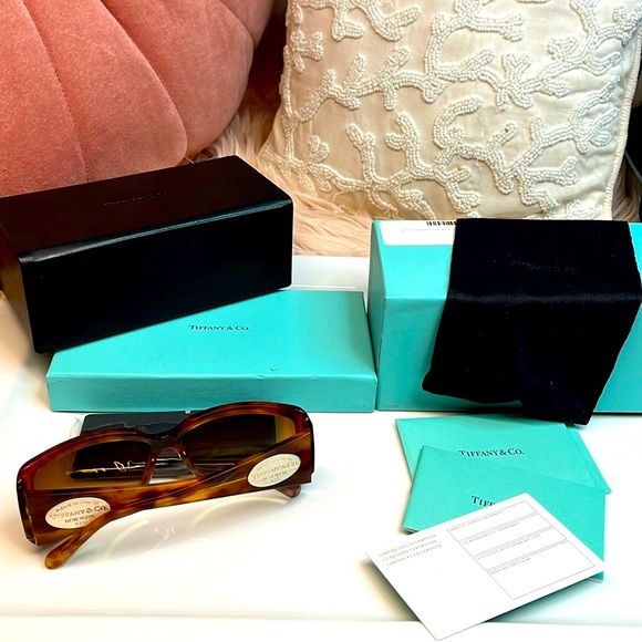 TIFFANY & CO SUNGLASSES - Picture 1 of 10